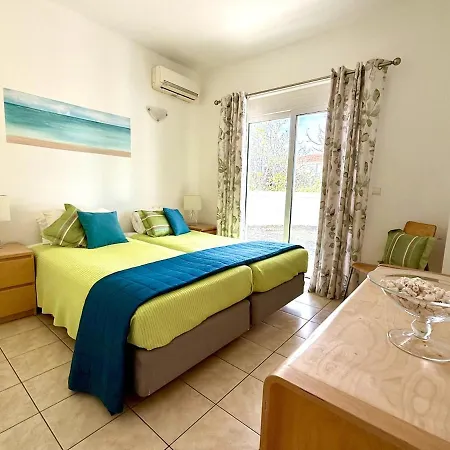 Fig Tree Villa Fánai