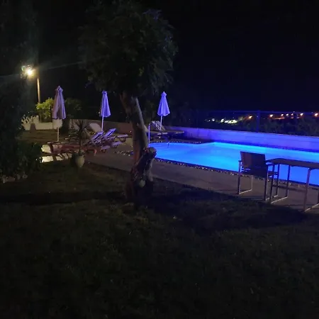 Villa Fig Tree