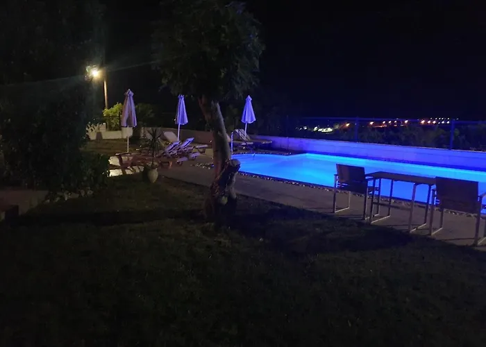 Villa Fig Tree